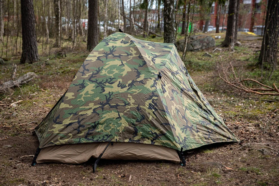 USMC Combat Tent, Two Man, Woodland, Surplus - Varusteleka.com