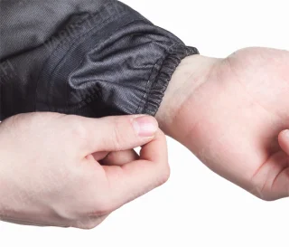 You will often find snow locks on the sleeves.