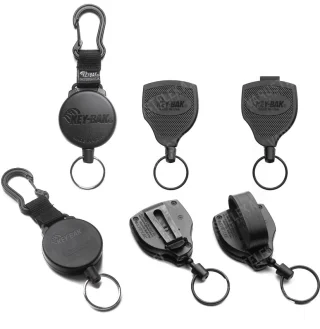 Von links nach rechts: Karabiner, Gürtelclip, feste Gürtelschlaufe.