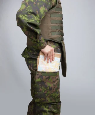 Unsere erweiterten Cargotaschen sind jetzt perfekt für große Militärkarten.