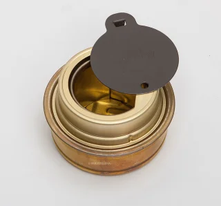 Verstellbarer schimmernder Ring.
