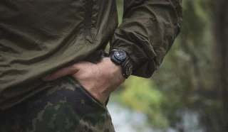Befestigt an Ihrer Uhr, begleitet Sie der Clipper überallhin.