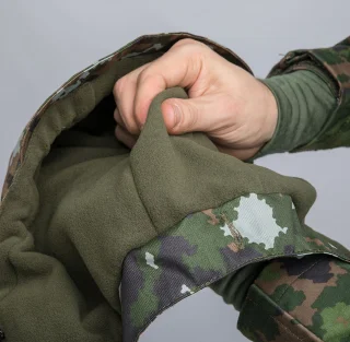 The winter model is lined with fleece.