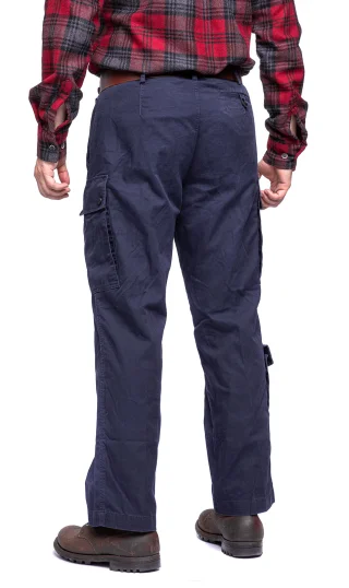 Tuttu 176 cm pituinen Medium-mallimme yllään koko 7080/8090.
