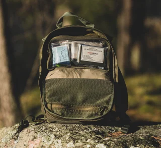 Kuvassa Särmä TST CP10 Mini-taistelureppu.
