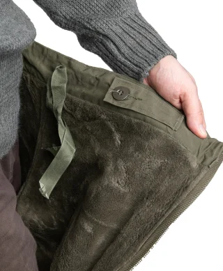 A view inside the waist.