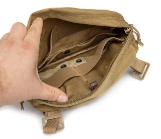 Easy to open with a two-way zipper.