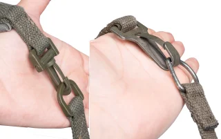 The left shoulder strap has a  quick detachment system. The style can vary.
