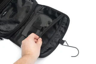 Auch die obere Tasche ist robust gefertigt.