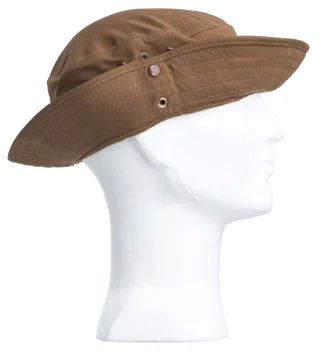 Snap fasteners on both sides to secure the brim folded up.