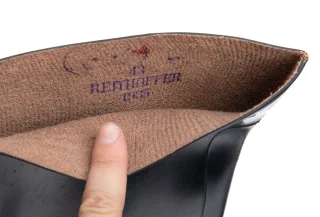The color of the lining may vary.