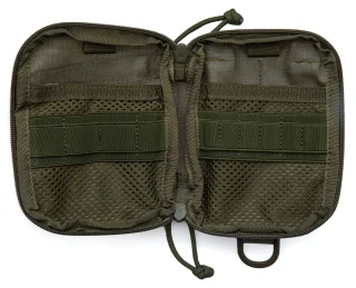 Mesh pockets and elastics on the inside.