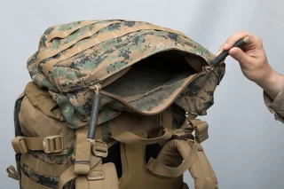 The detachable lid has some extra space.