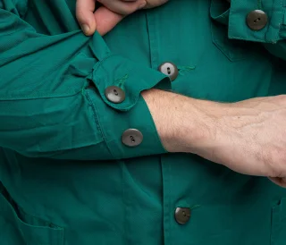 You should open these buttons, when it's time to roll up your sleeves.