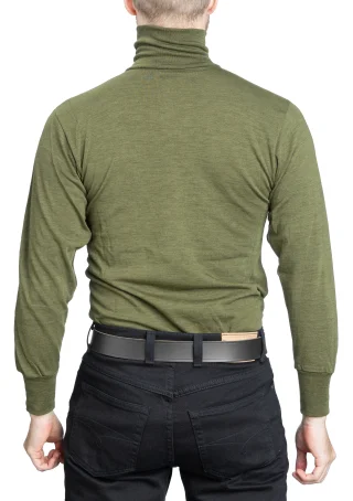 Model height 182 cm, chest circumference 95 cm, waist circumference 88 cm. Wearing size Large.