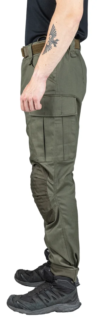 Model height 189 cm, waist circumference 83 cm. Wearing size Medium Regular.