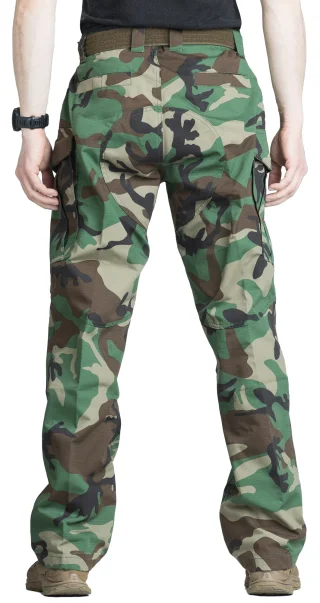 Model heigh 181cm, waist 81cm. Wearing Medium Regular pants.