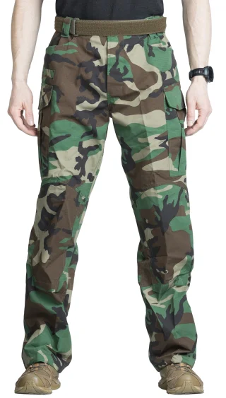 Model heigh 181cm, waist 81cm. Wearing Medium Regular pants.