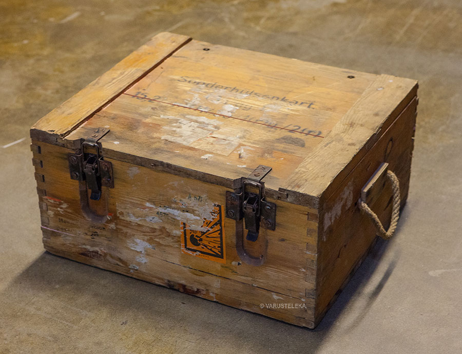 Wehrmacht 152 mm howitzer fuse crate, surplus Wehrmacht 152 mm howitzer fuse crate, surplus