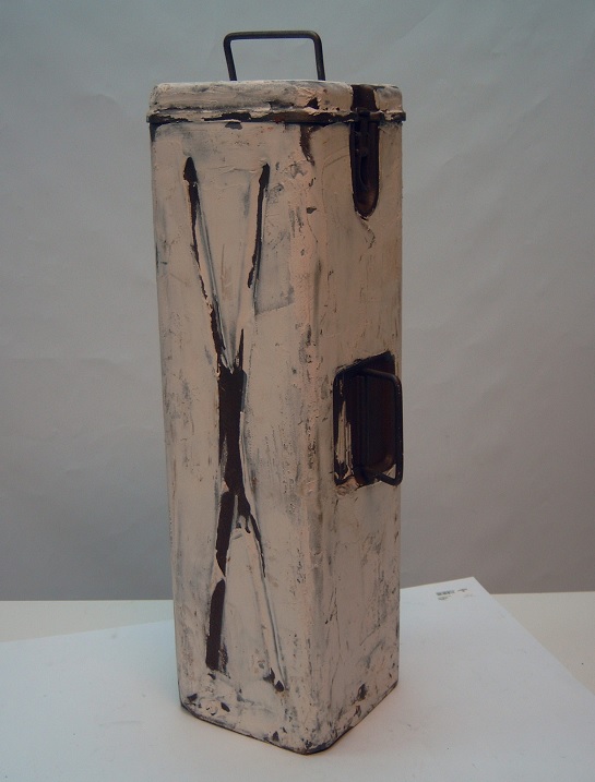 Wehrmacht PAK-38 ammo box, steel, painted white Wehrmacht PAK-38 ammo box, steel, painted white