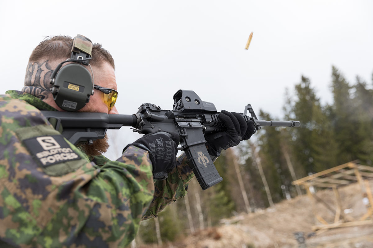 Mörkö takes a shot from the ready position.