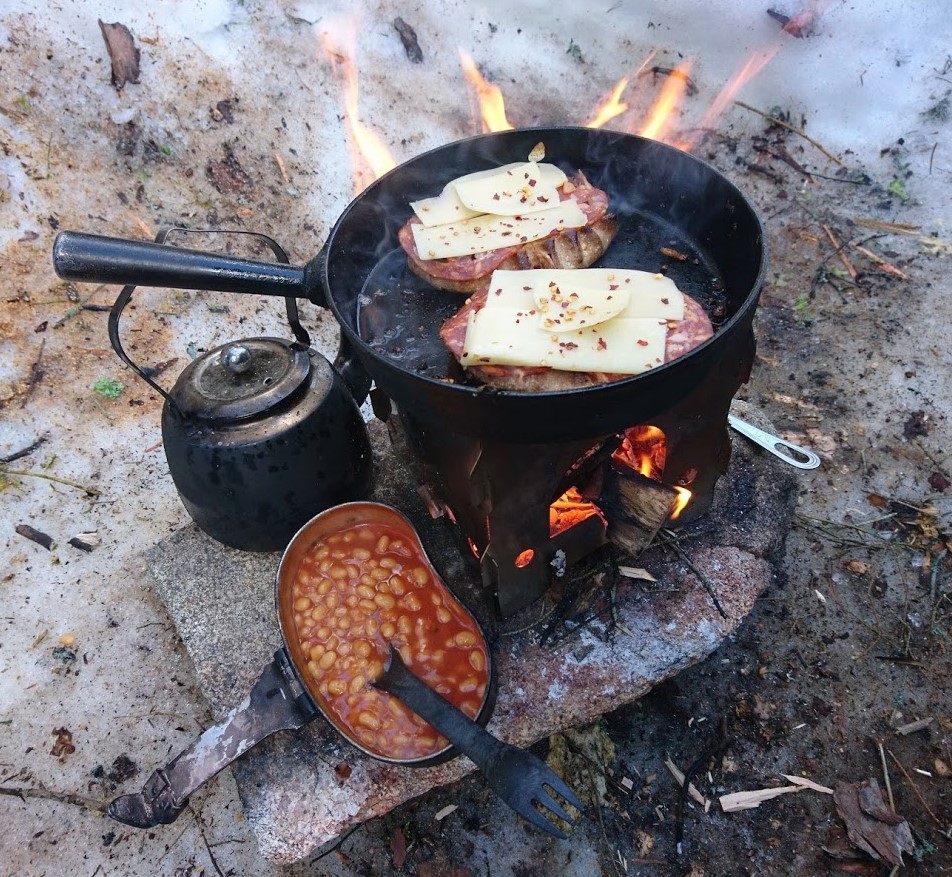 Testing the prototype of a bigger hobo stove.