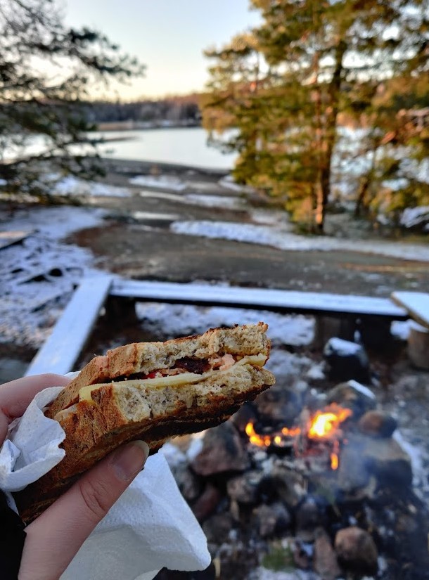 Merimaisemat ja eväsleivät.