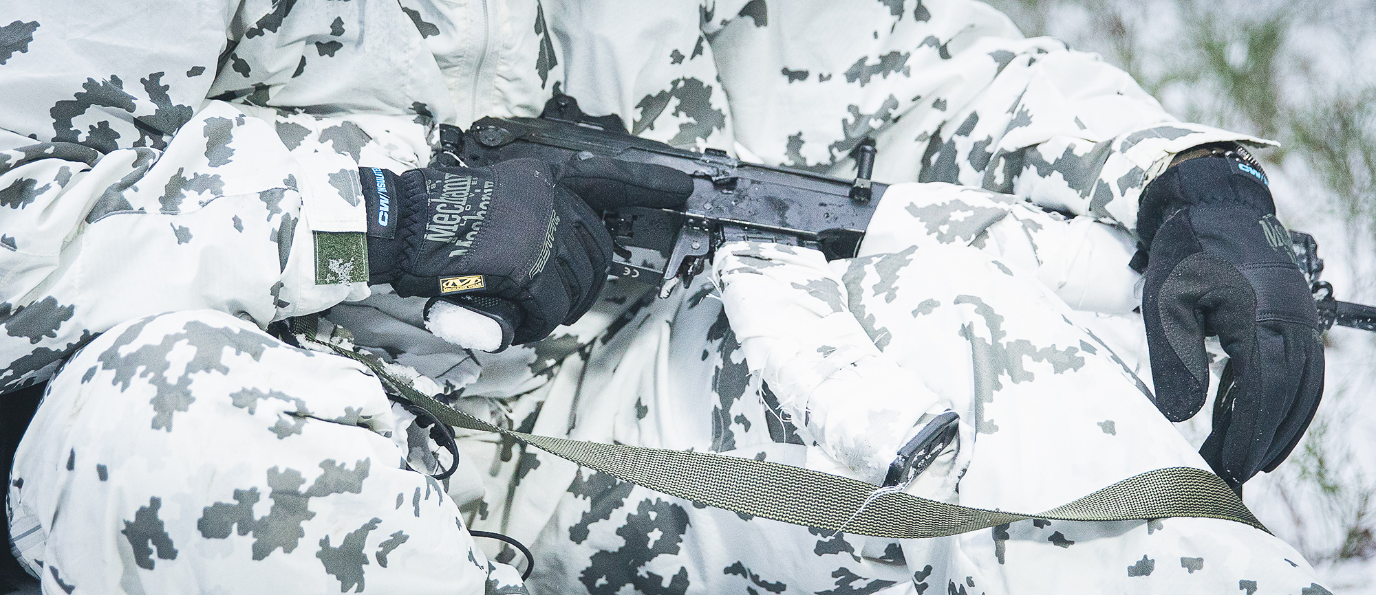 Mechanix Fast fit insulated -talvikäsineet aseenkäsittelyhanskoina