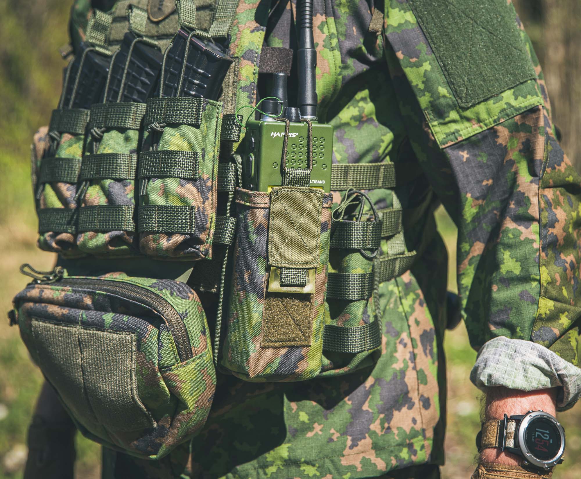 Plate Carrier and radio