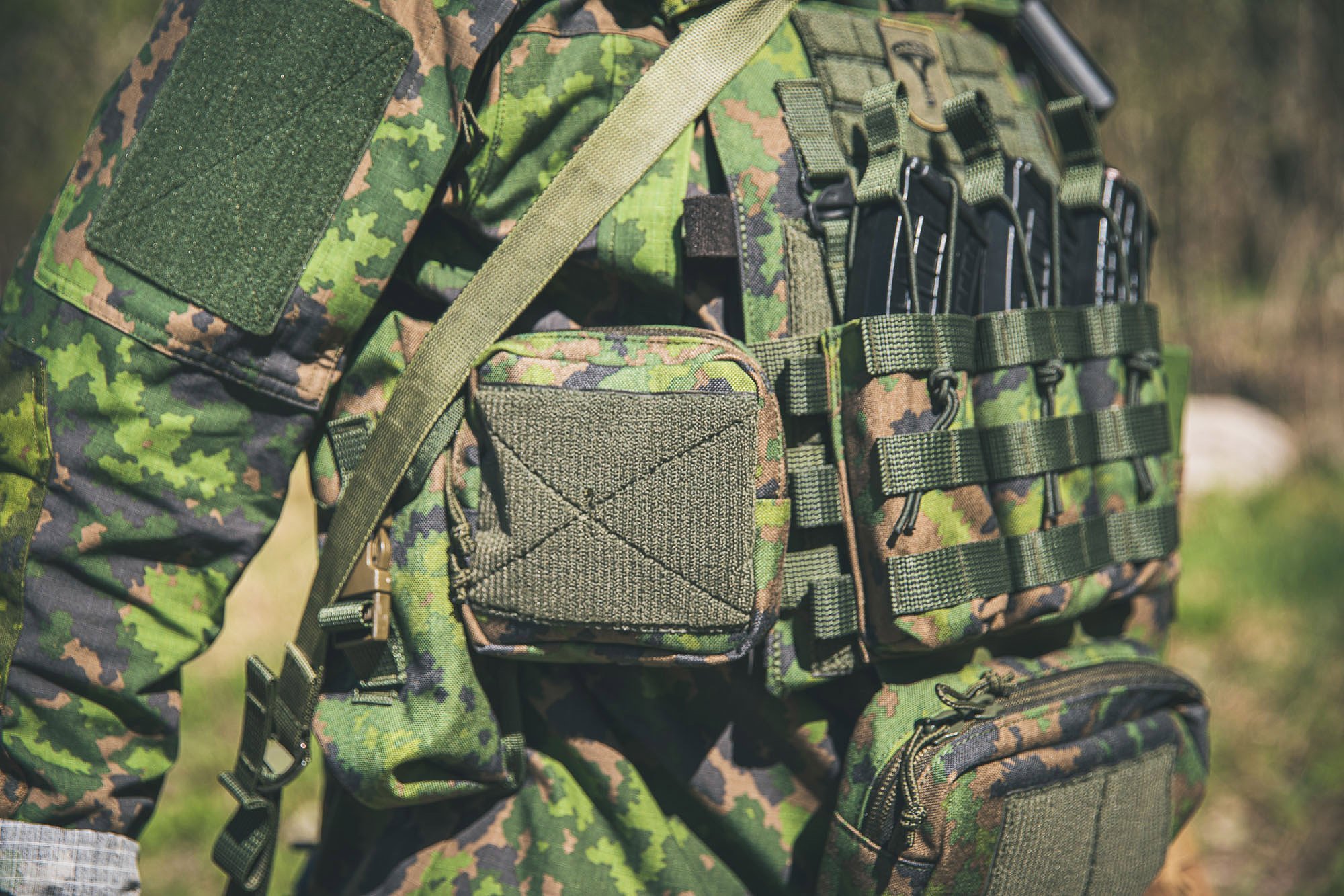 Plate Carrier and M05 General Purpose Pouch