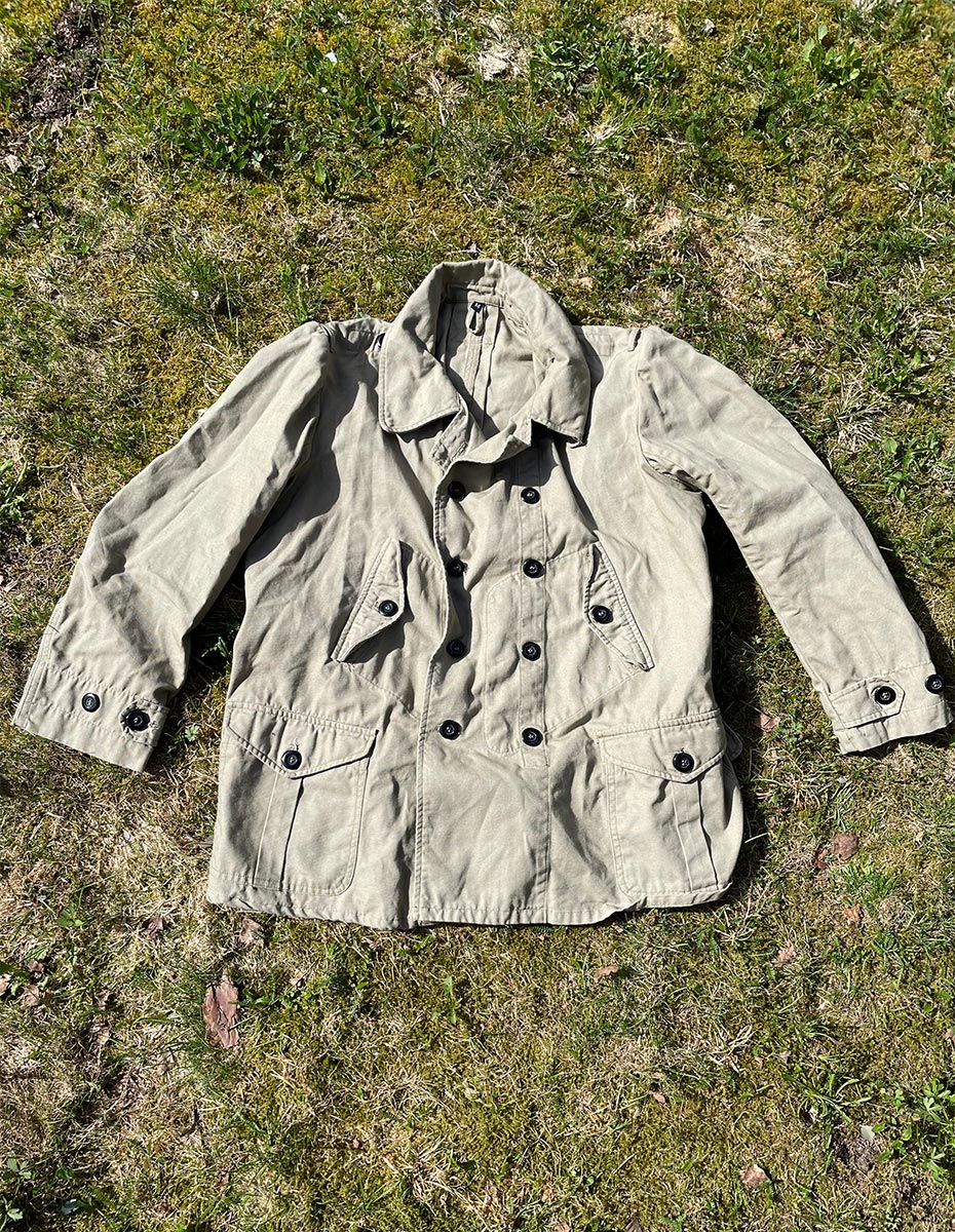 Pictured is the soon-to-be rainproof reproduction Gebirgsjäger Windjacke. Pictured is the soon-to-be rainproof reproduction Gebirgsjäger Windjacke.