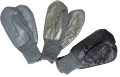 Swiss wool mittens with leather palm, surplus. The colour shades differ.