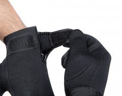 Mil-Tec Neoprene Gloves.