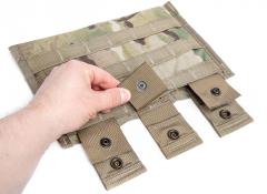 US MOLLE II M4 Triple Mag Pouch, Surplus. Snap-fastener closure.