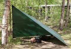 Särmä Erakko Tarp, 2.5 x 2.5 m. Pitched as a "loue" (Finnish term) the tarp nicely covers one happy camper.