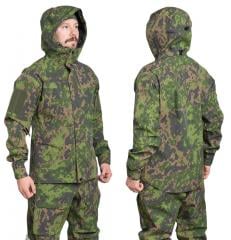 Särmä TST L6 Hardshell Jacket. This fighter is 176 cm tall with a 99 cm chest. The jacket size is Small Regular, worn over a single shirt.