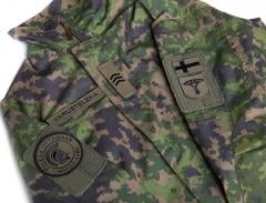 Särmä TST L4 Field Jacket. 13 x 8 cm velcro on both sleeves, standard Finnish M05 name and rank patches on the chest.
