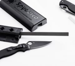 Spyderco Triangle Sharpmaker.