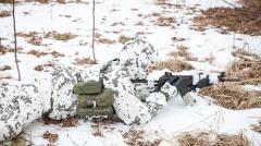 Särmä TST mittens w/ trigger finger.