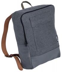 Jämä wool backpack. Leather reinforced model, simple flap.