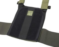 Särmä TST PC18 Plate Carrier w. Elastic Cummerbund. The body side is lined with loop fabric to allow pads to be attached.