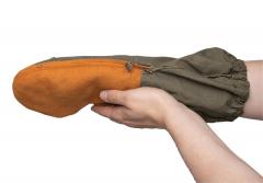 US M-1951 shell mittens with trigger finger, olive green, surplus. The mitten is completely unlined, just a shell.