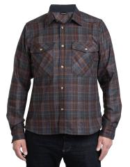 Särmä Wool Flannel Shirt. Model is 178 cm / 5'10" tall with a 114 cm / 45" chest. Shirt size Large Regular.