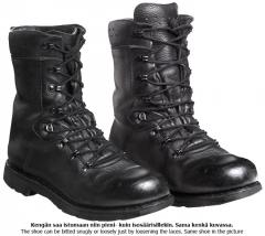 BW KS2000 combat boots, surplus.