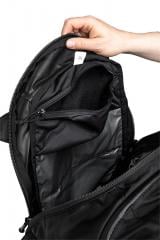 CamelBak Urban Assault Pack, black, with water bottle, surplus. The other side of the main compartment.