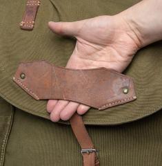 Romanian retro pack, green, surplus. The spade pouch (?) is also pretty neat.