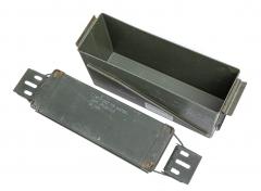 US Ammunition Box, 40 mm, Surplus. Detachable lid.