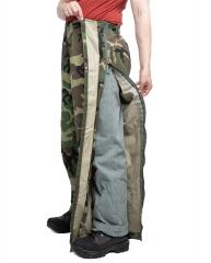 Dutch Field Pants w. Membrane, Woodland, Surplus. Full-length zippers on the outer side of both legs to help getting into and out of these