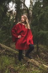 Jämä Luhka. Pictured the "Red of Christmas Past" color.