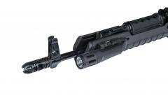 Inforce WMLx Weaponlight, 800 lm. The light clips on with ease and doesn't take much space.